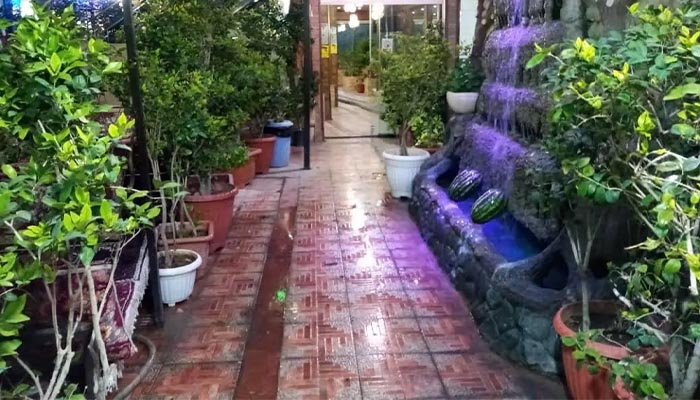 رستوران باغ طهرون