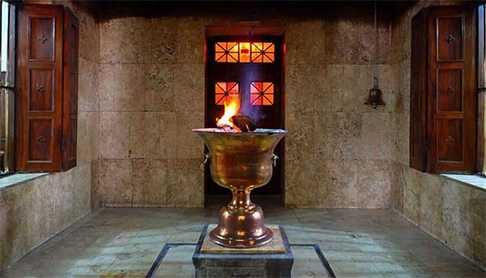 جشن اردیبهشتگان چیست؟ تاریخچه و آداب رسوم 5 نمادهای جشن اردیبهشتگان