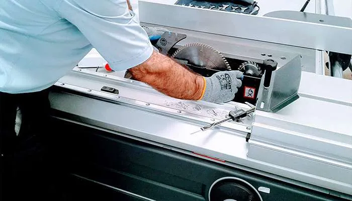 نکات نگهداری سی ان سی چوب 3 بررسی سیستم خنککاری و مکنده گرد و غبار