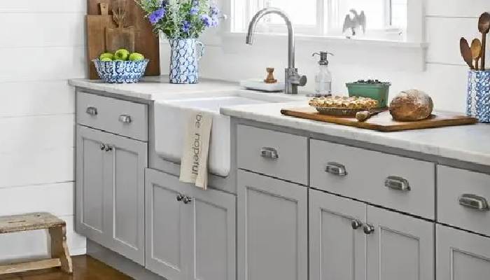 نکات تمیز کردن انواع دستگیره کابینت 2 چرا تمیز کردن دستگیره کابینت مهم است؟