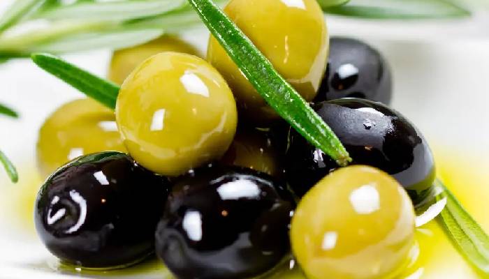 راهنمای تشخیص زیتون طبیعی از زیتون صنعتی