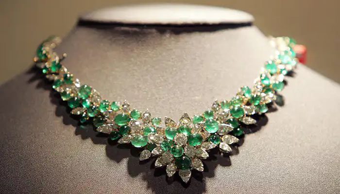 سنگ های متولدین اردیبهشت ماه به همراه بررسی تاثیر این سنگ ها 3 زیورآلات سنگ اردیبهشت