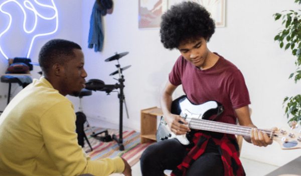 آموزش گیتار الکتریک از صفر